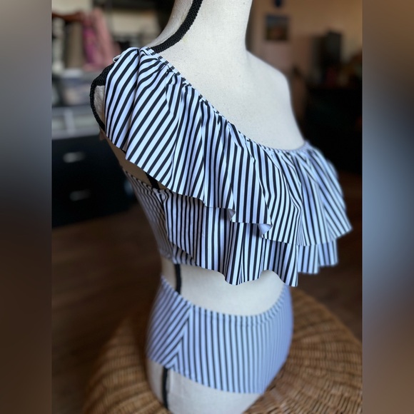STRIPED RUFFLE ONE SHOULDER HIGH WAISTED BIKINI - Picture 3 of 3